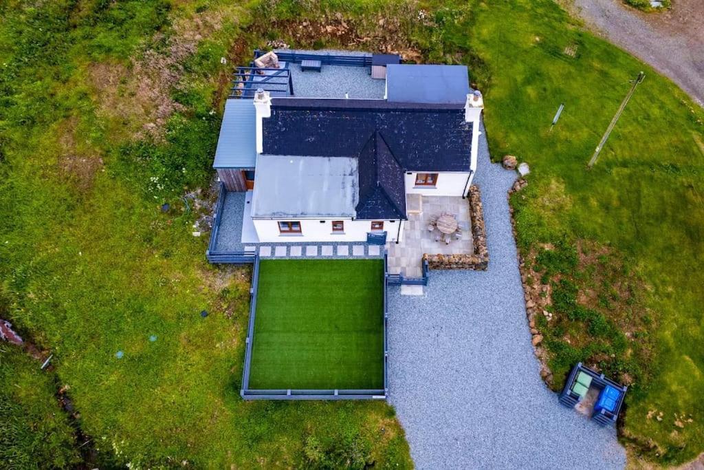 No. 6 - The Little House That Gives You A Hug Trumpan Buitenkant foto