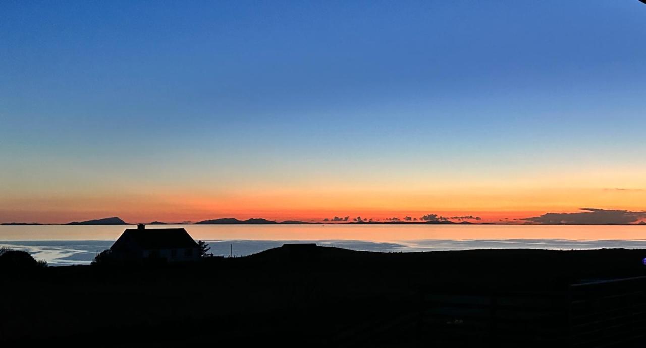 No. 6 - The Little House That Gives You A Hug Trumpan Buitenkant foto